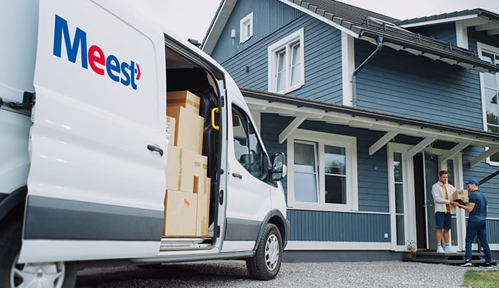 Choosing the Best Courier Service from the UK to Ukraine: Insurance, Support, and Reliability